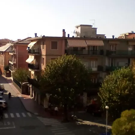 Lucio Apartamento Levanto